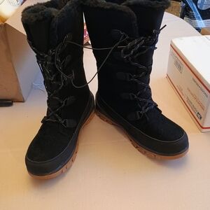 Cozy Black Winter Boots for Women